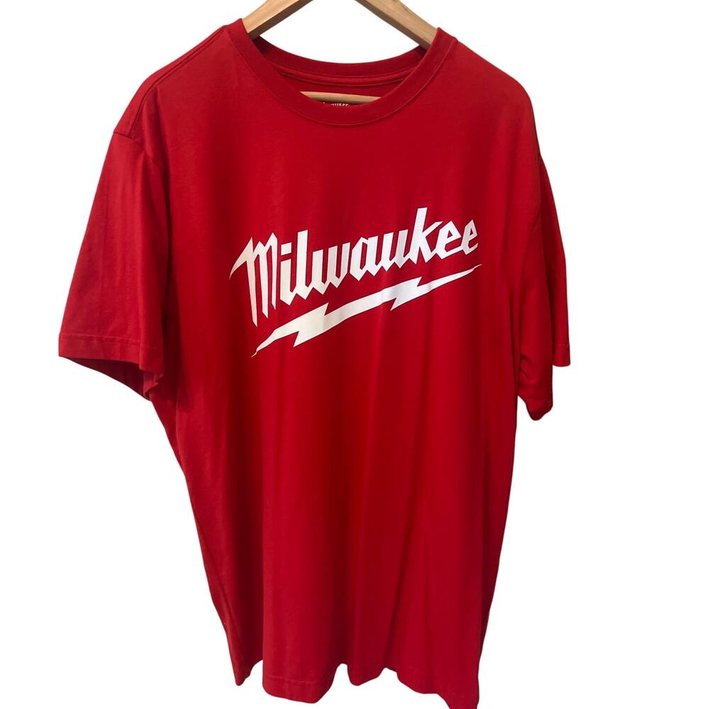 Milwaukee Tools Slogan Graphic Short Sleeve T-Shirt Red White Men's Size XL EUC